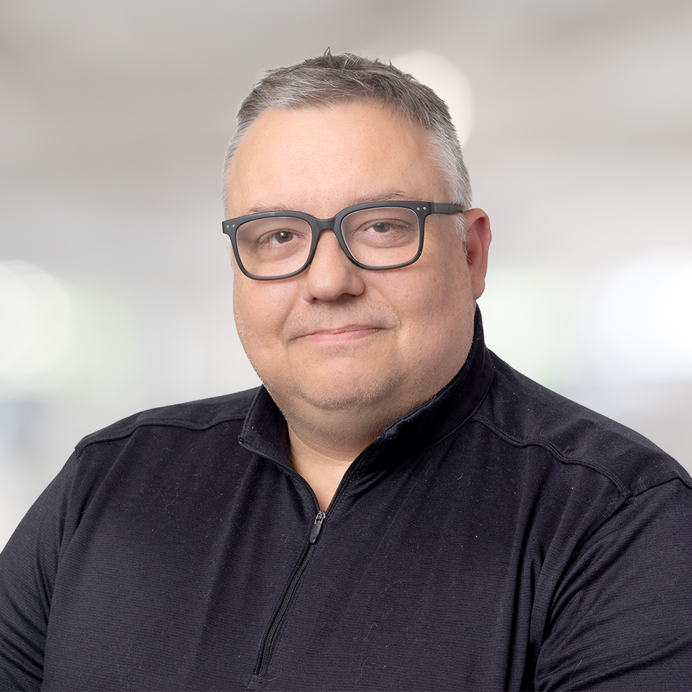 Jason Langer headshot