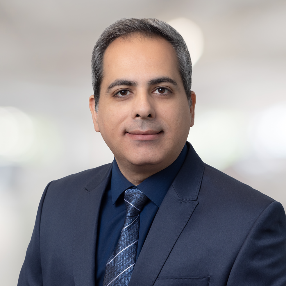 Navid Zanganeh headshot