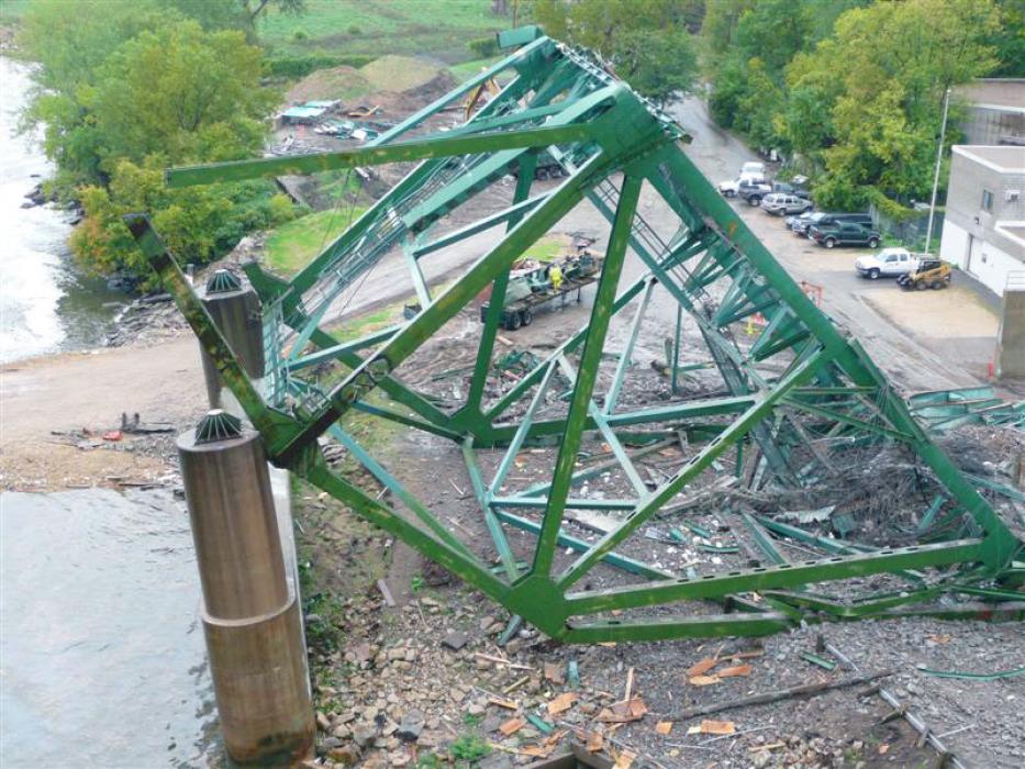 bridge_collapse_research