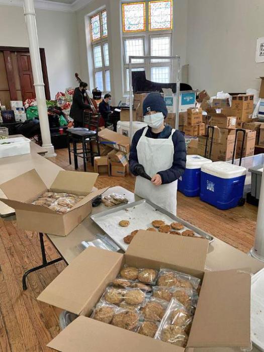 New York employees devote Volunteer Days hours to helping the Brooklyn Relief Kitchen provide fresh meals to the community, in celebration of the 2021 Dr. Martin Luther King Jr. Day of Service.
