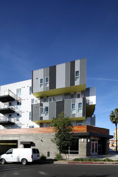 5400 Hollywood Family Apartments in Los Angeles 