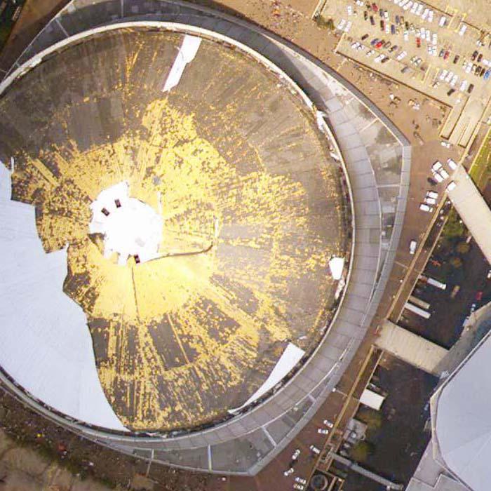 Photo dated August 31, 2005, 2 days after the arrival of Hurricane Katrina in New Orleans, causing damage to the roof structure of the Louisiana Superdome.