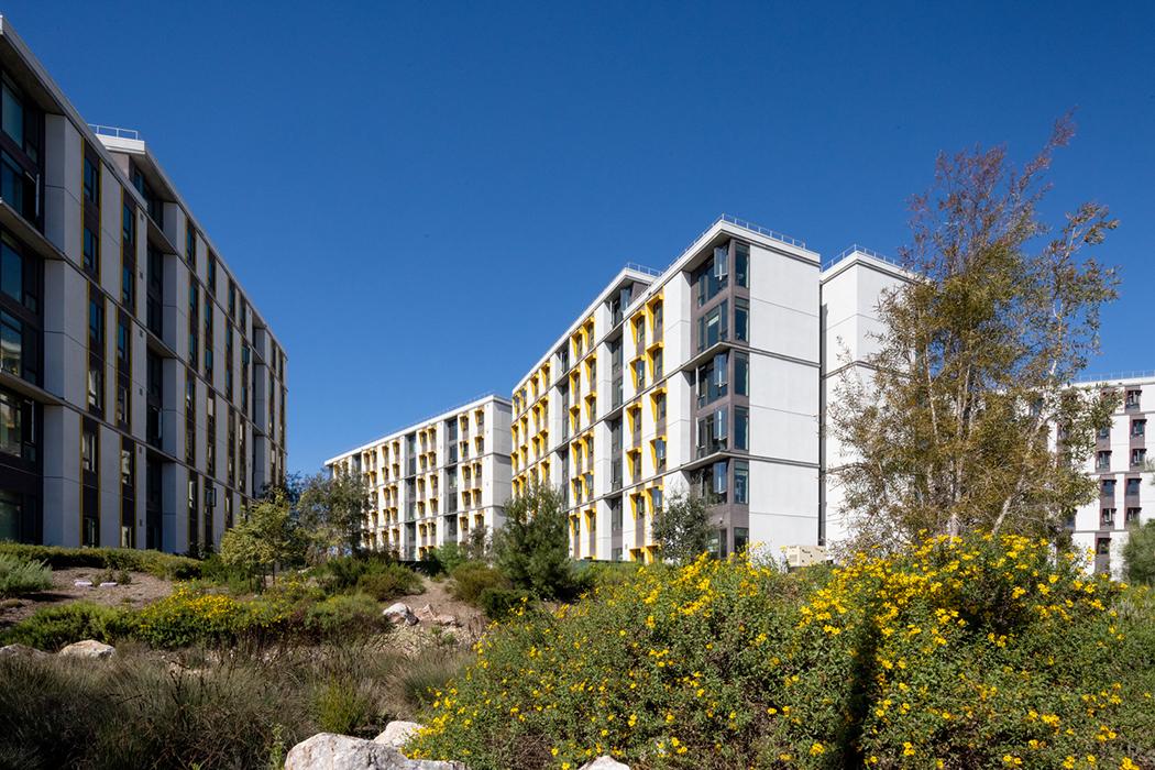 Verano 8 Graduate Student Housing in Irvine, California.