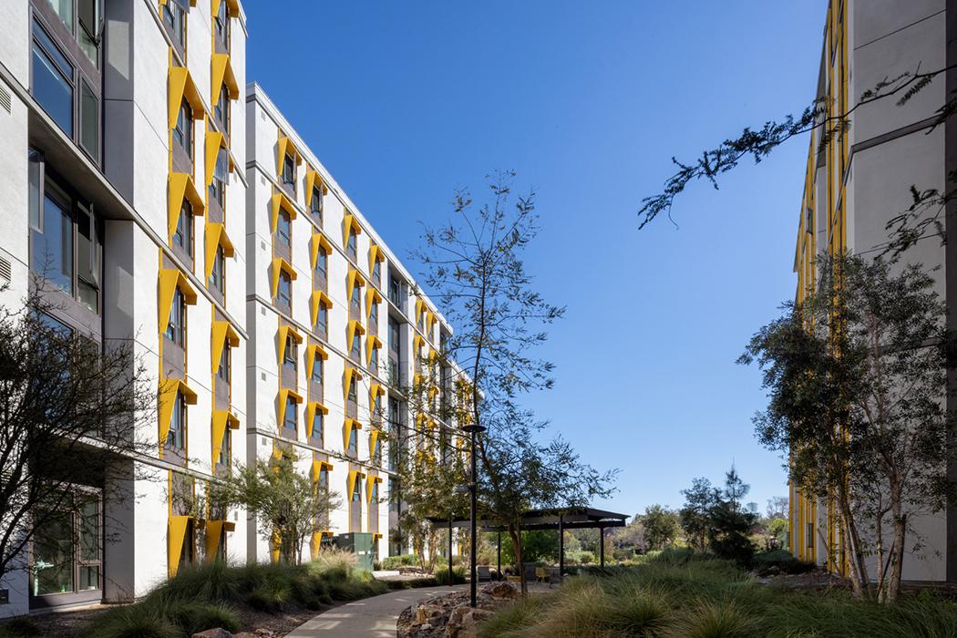 Verano 8 Graduate Student Housing in Irvine, California.