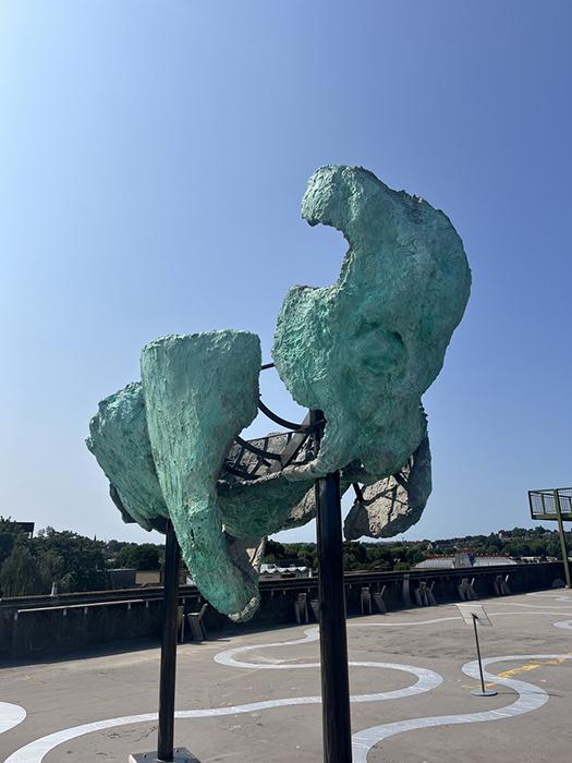 Emil Alrai's 2025 sculpture 'Guardian' at Bold Tendencies in South London, United Kingdom. 