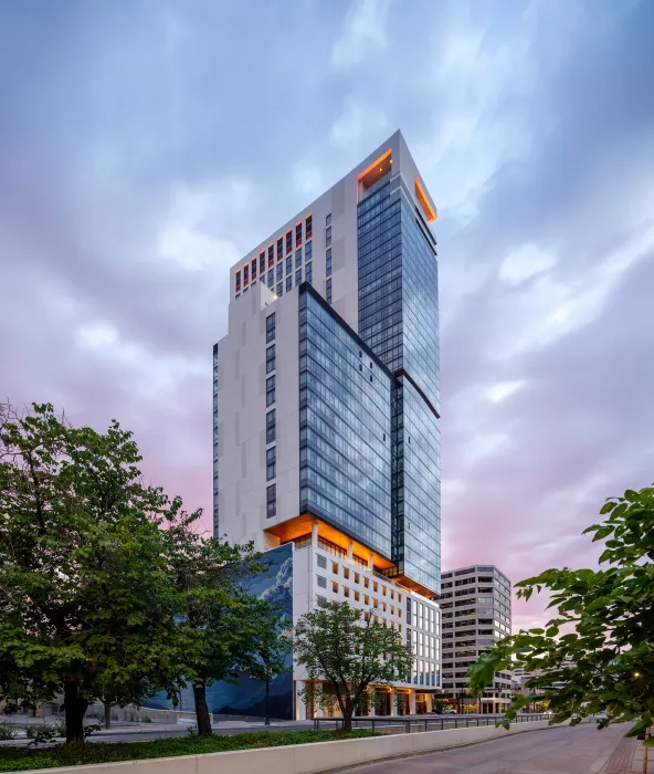 Not just the tallest building in Utah, the 41-story Astra Tower also boasts distinctive features such as an air quality beacon and the state’s largest mural.