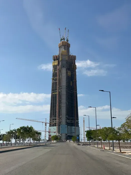 Jeddah Tower advanced rapidly in 2025, nearing 80 floors as it moves toward becoming the world’s tallest building at over 1,000 meters tall.