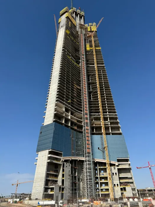 Advanced structural engineering is driving Jeddah Tower’s rapid rise toward record-breaking height.