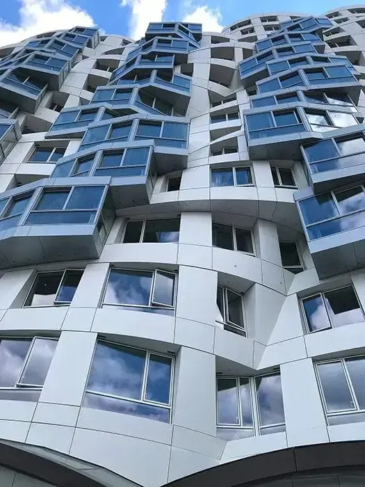 We provided façade consulting services to Gehry Partners and Foster + Partners for Phase 3 of the development.