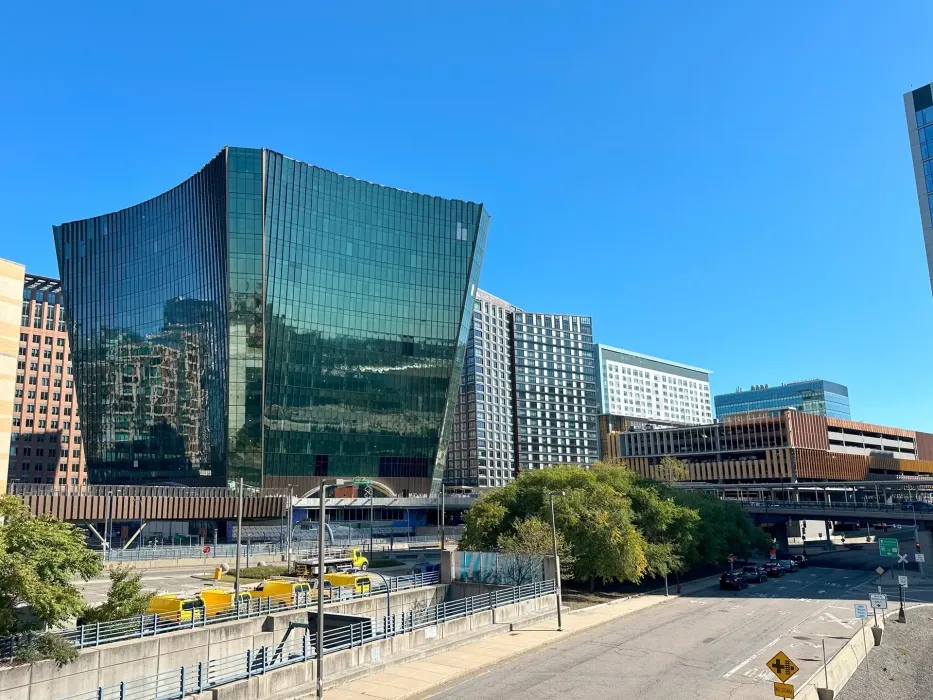 What if the most valuable square footage in a dense city isn’t inside a building but in the exterior space it creates? That question helped shape the design of 10 World Trade. 