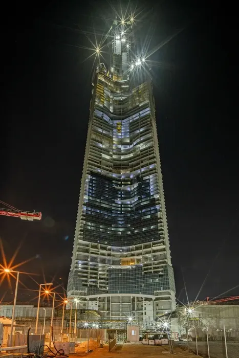 As the first human-made structure to reach 1 kilometer (3,280 feet) in height, the design of Jeddah Tower is truly a pioneering engineering achievement.