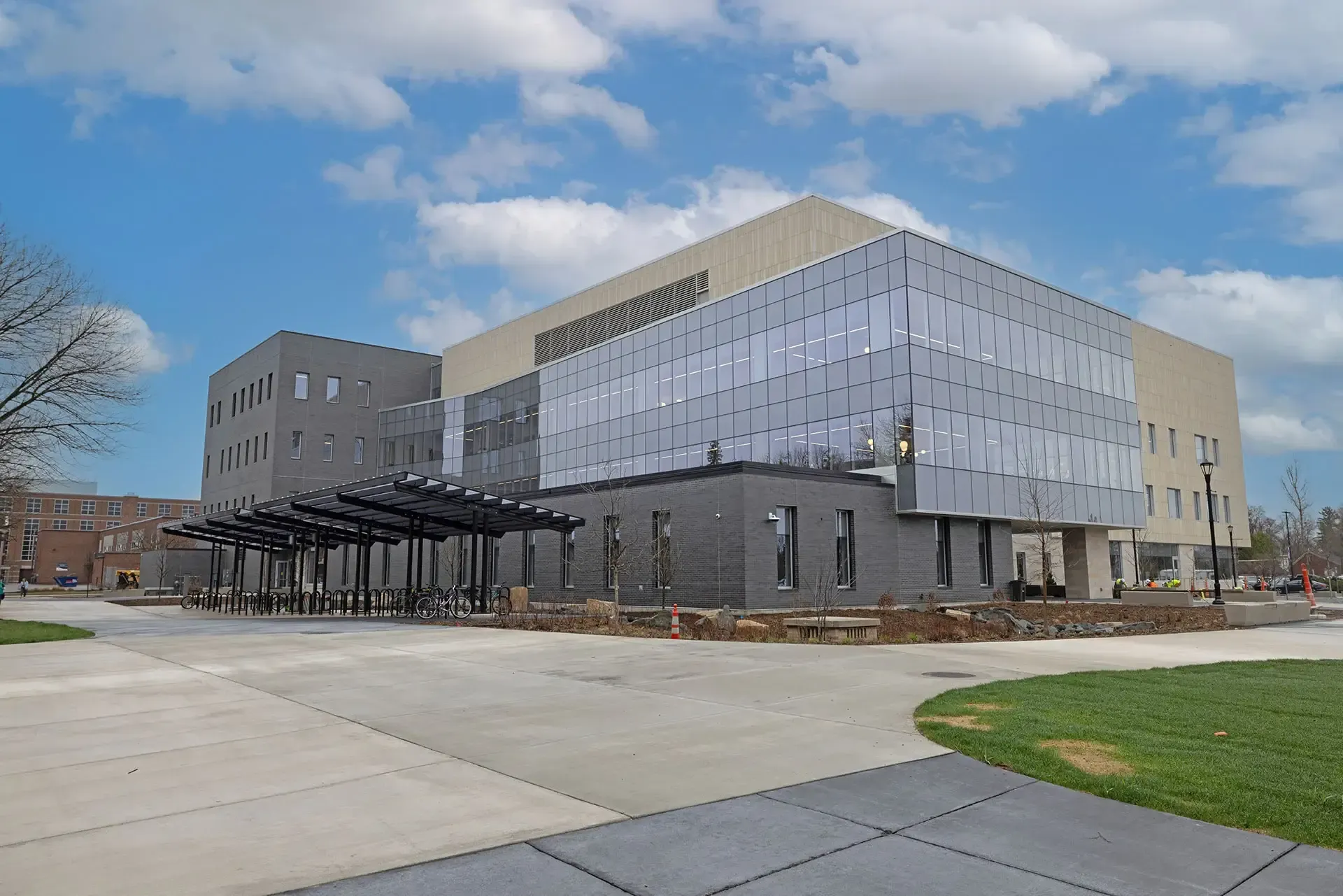 Our structural and façade engineering teams initially worked with the Wisconsin DFD, which manages state building programs, and Workshop Architects to develop a renovation and reuse plan. 