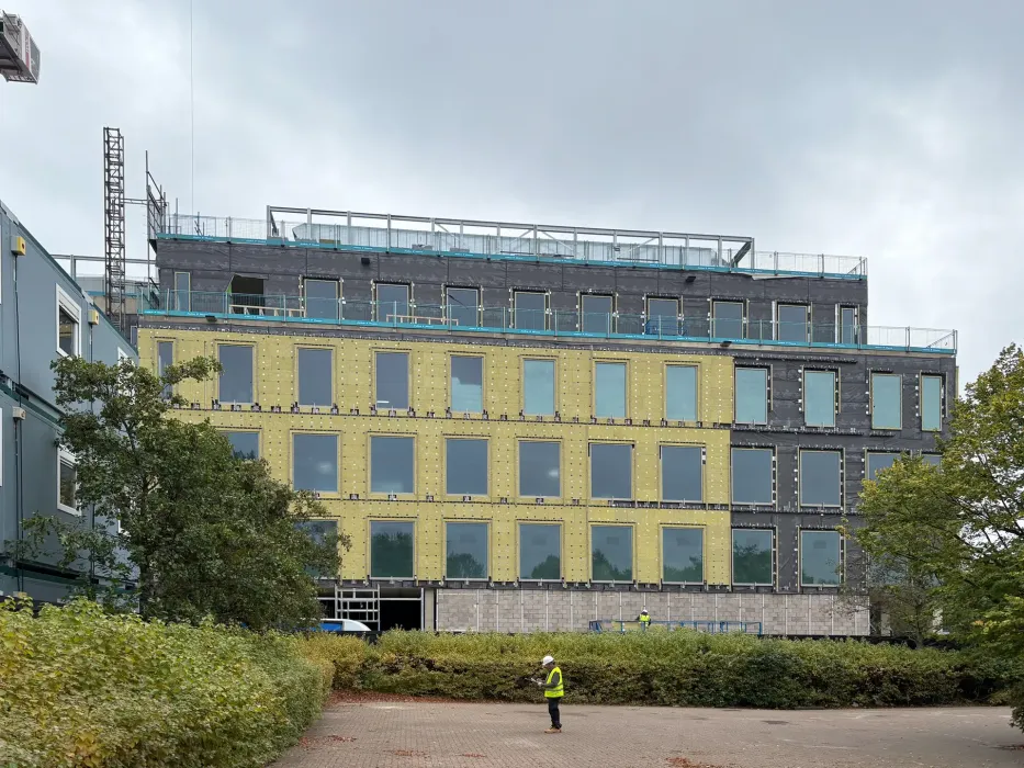 We helped set deliverables targets, shaped plans for limiting EC and developed a plan to track whole-life carbon emissions. 