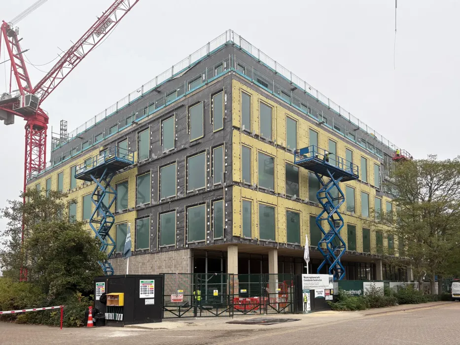 Our sustainability specialists, structural designers, façade engineers and protective design experts provided tightly integrated services and helped set a new standard of accountability for embodied-carbon (EC) emissions.