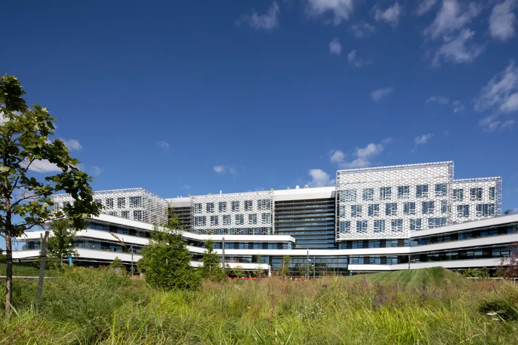 The Science & Engineering Complex at Harvard University is the largest building, and the first building with wet labs, in the world to achieve Living Building Challenge (LBC) Materials Petal certification.