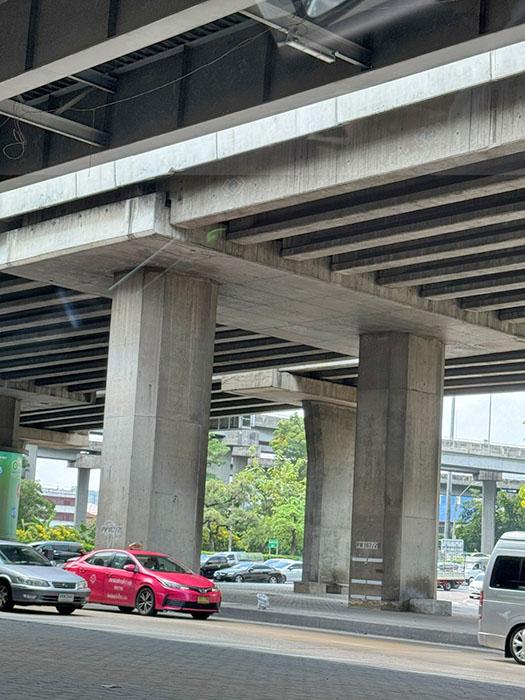 Bridge on Sirat Expressway.