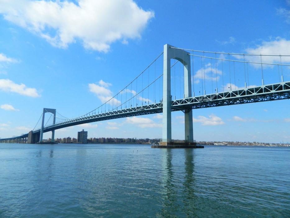 Throgs Neck Bridge, Bronx/Queens, New York.